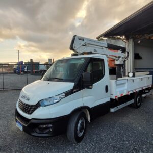 Iveco Daily 35 150 ano 2022 c 53mil km completa c cesto hidráulico 10mts 2022