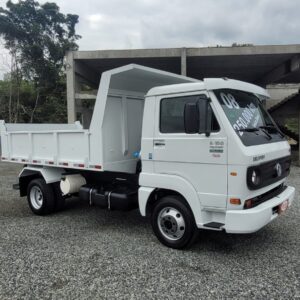 Vw 8 150 caçamba nova 2013